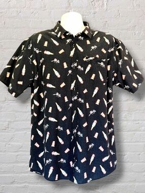 Departwest Performance Men’s XL Black Patriotic Beer Pong Button Shirt DW119CA